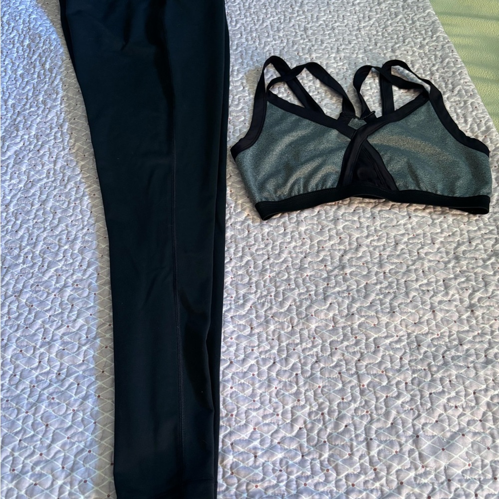 Be Inspired Black and Gray Sports Bra for Ultimate Comfort